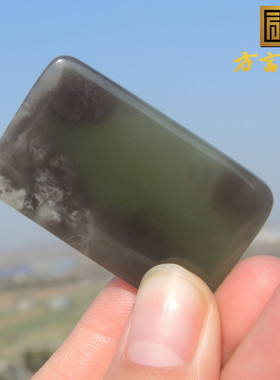 震惊了方言精品特色和田玉青海料飘翠烟紫老坑双色平安无事牌R1