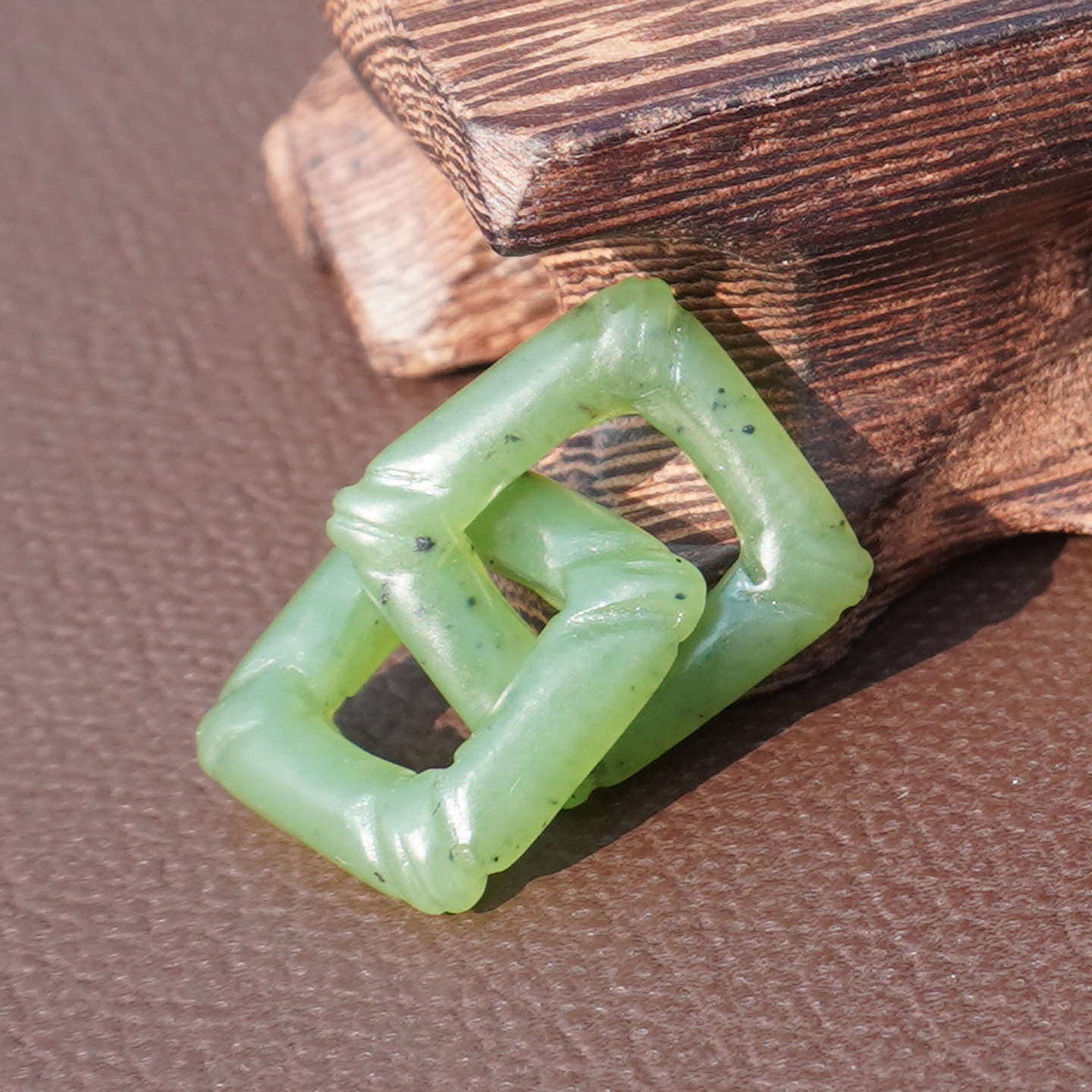 亏麻方言和田玉放漏特色俄料细润阳绿碧玉环环相扣吊坠挂件耳钉A6