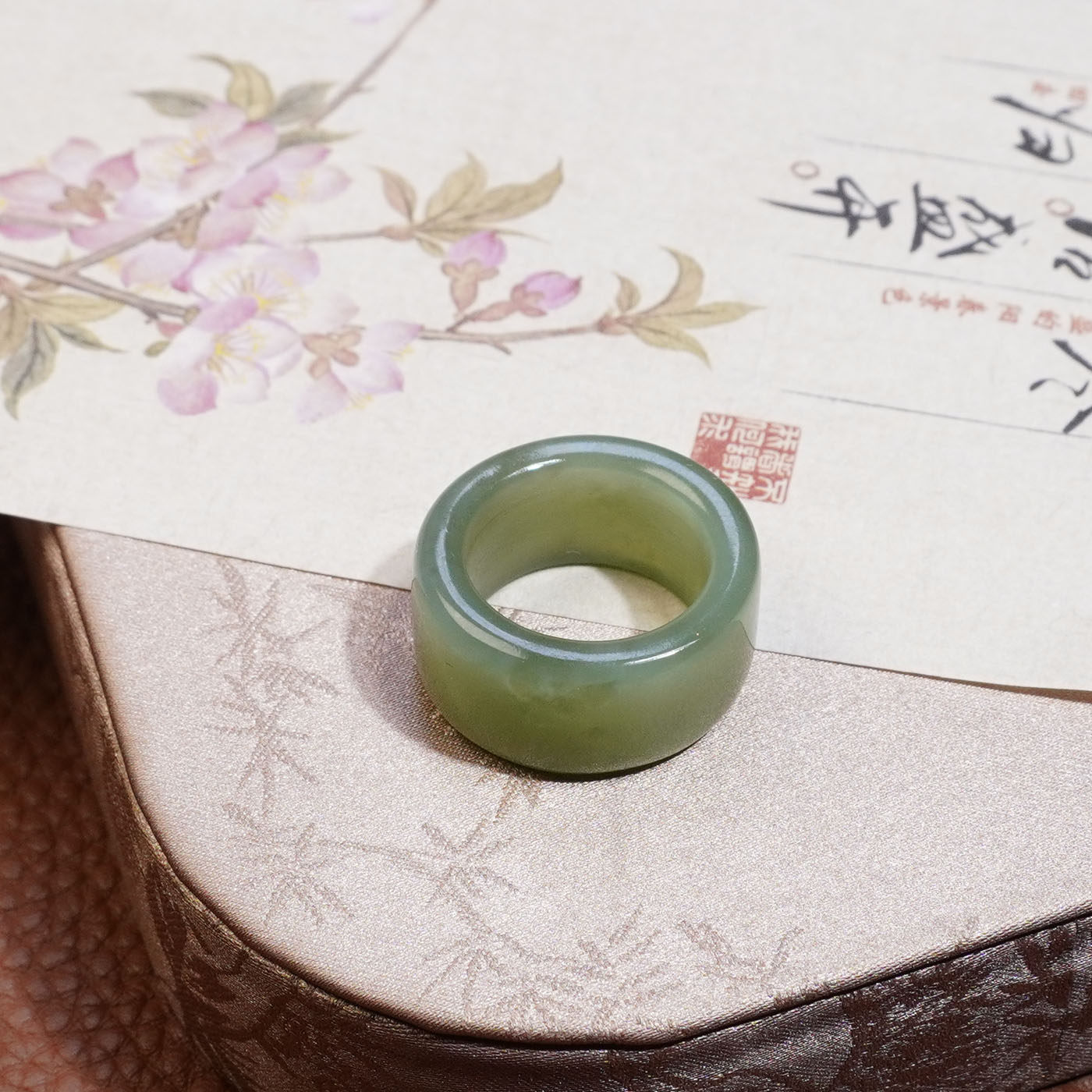 和田玉俄罗斯老坑碧玉浓郁粉青色男女款内径17mm戒指扳指手饰K图片