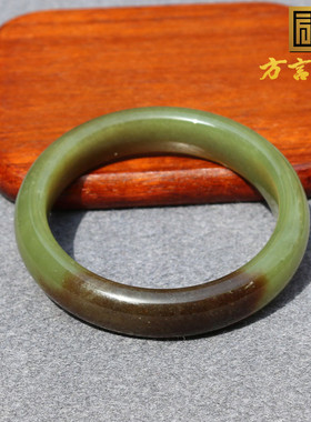 火了方言和田玉精品温润细腻新疆且末料青黄口带糖内径57mm手镯O8