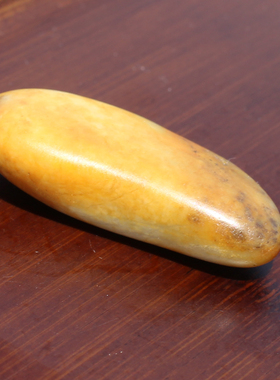 黄沁皮白玉籽料原石玩料吊坠