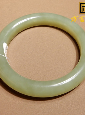 方言和田玉青海冰底湖水绿手镯