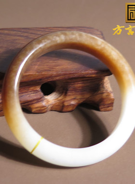 美美哒且末料糖白玉油润半山水镯