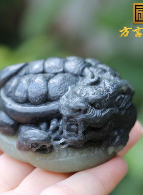 新疆聚墨意境青花籽料玄武把摆件