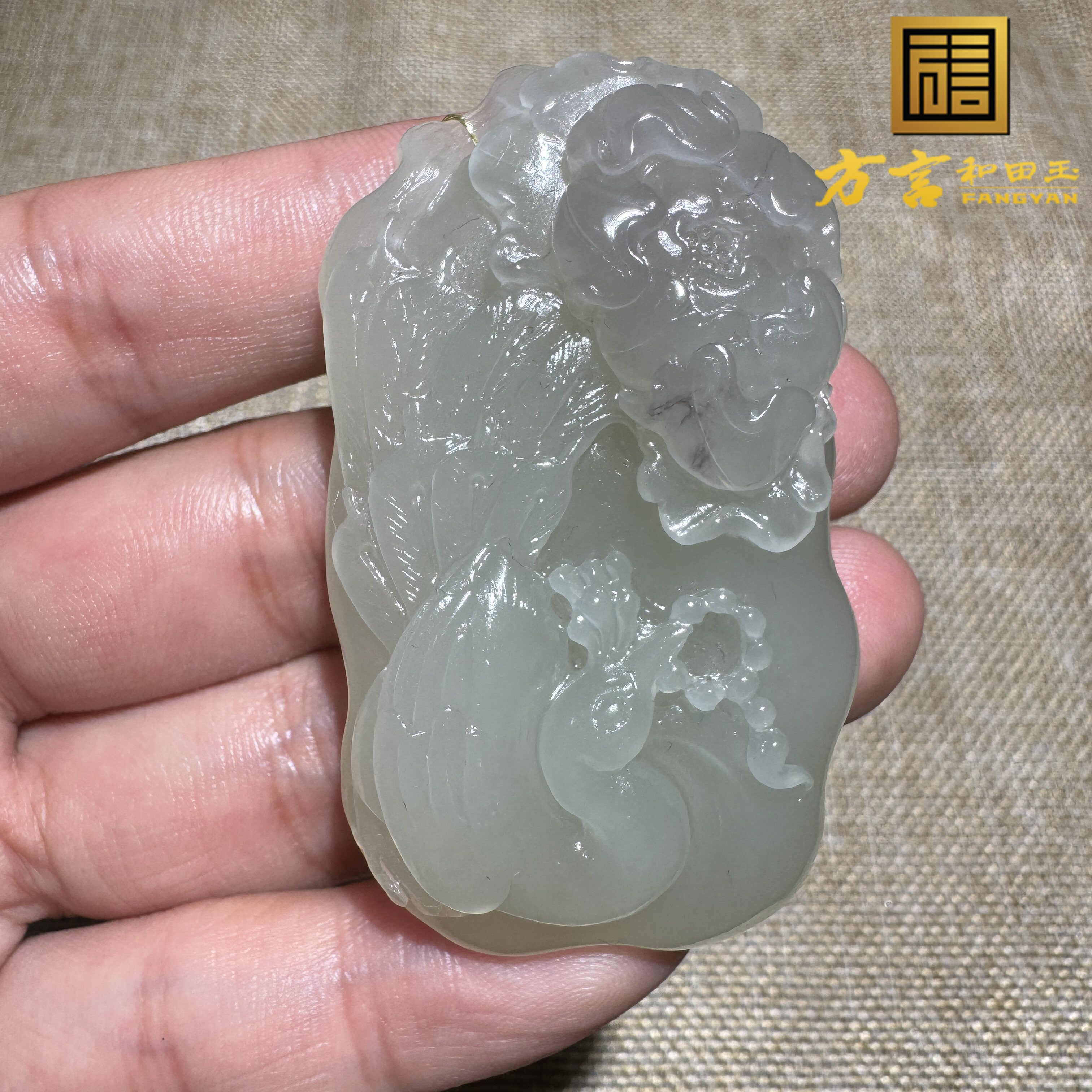 亮眼方言和田玉老坑青海高冰起荧光晴水带烟紫花开富贵吊坠挂件S6