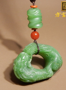 惊呆了方言和田玉精品俄罗斯碧玉老料阳绿色龙行天下玉琮手把件A5