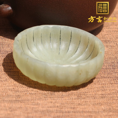 新疆青白玉莲花茶具山料
