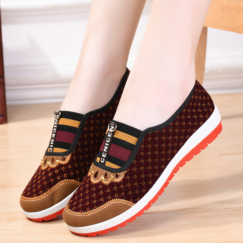 春季新款老北京布鞋女新款软底防滑中老年妈妈鞋一脚蹬平底奶奶鞋