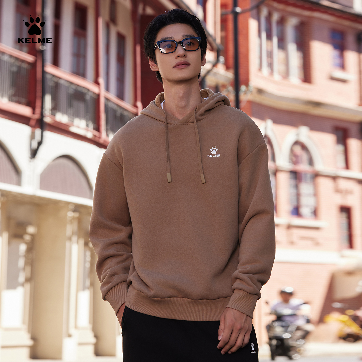 卡尔美加绒宽松休闲连帽卫衣