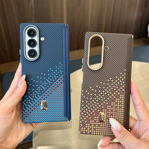 适用三星Zfold8Ultra手机壳新款磁吸凯夫拉纹zfold8双中轴w26碳纤维纹zfold7全包防摔zfod6磨砂高级感后壳