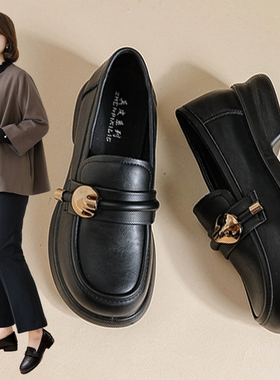 真皮软底妈妈鞋平底舒适中年皮鞋不累脚女鞋防滑中老年女单鞋春季