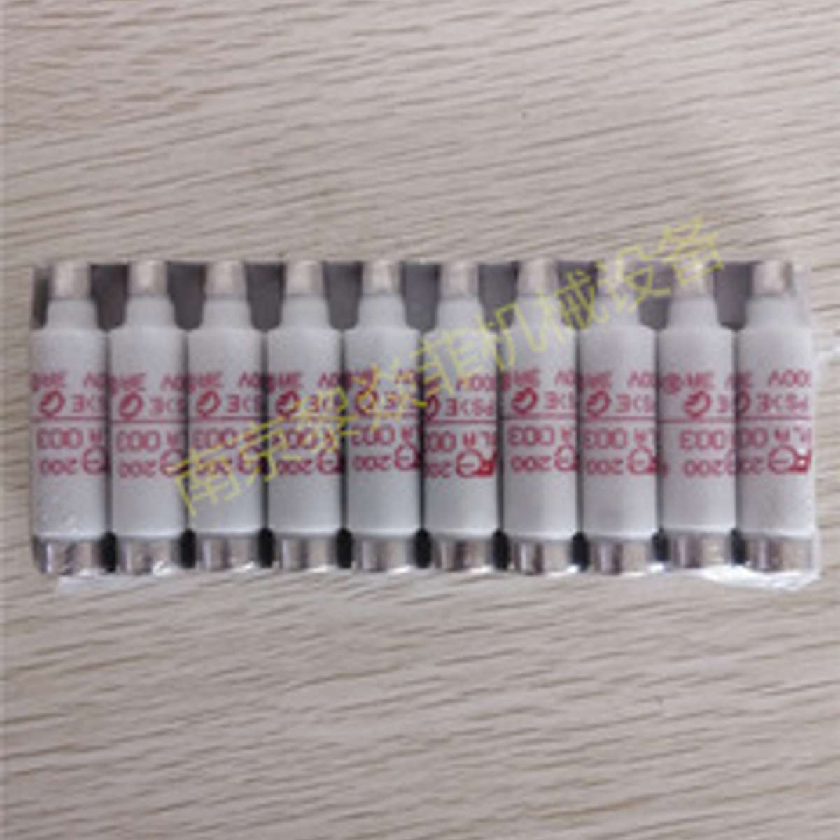 富士电机FUJI CR2L-200 电流熔断器 BNN4F-030-21