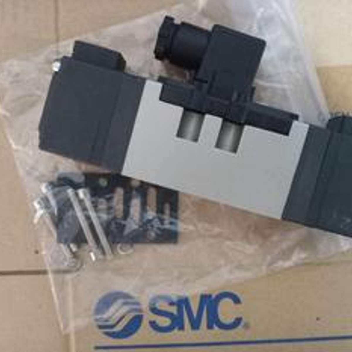 SMC电磁阀VS7-6-FHG-D-2 VS7-6-FHG-D-2A02