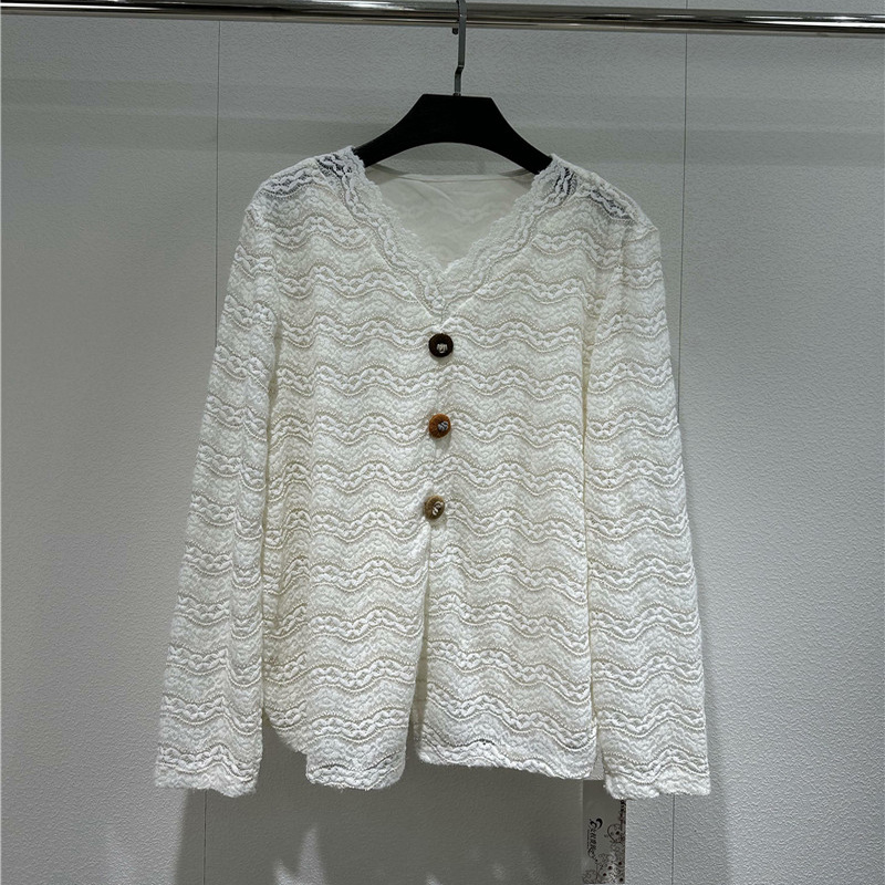 1390女权贵族2026春装新款大码女装显瘦上衣时尚百搭打底小衫蕾丝