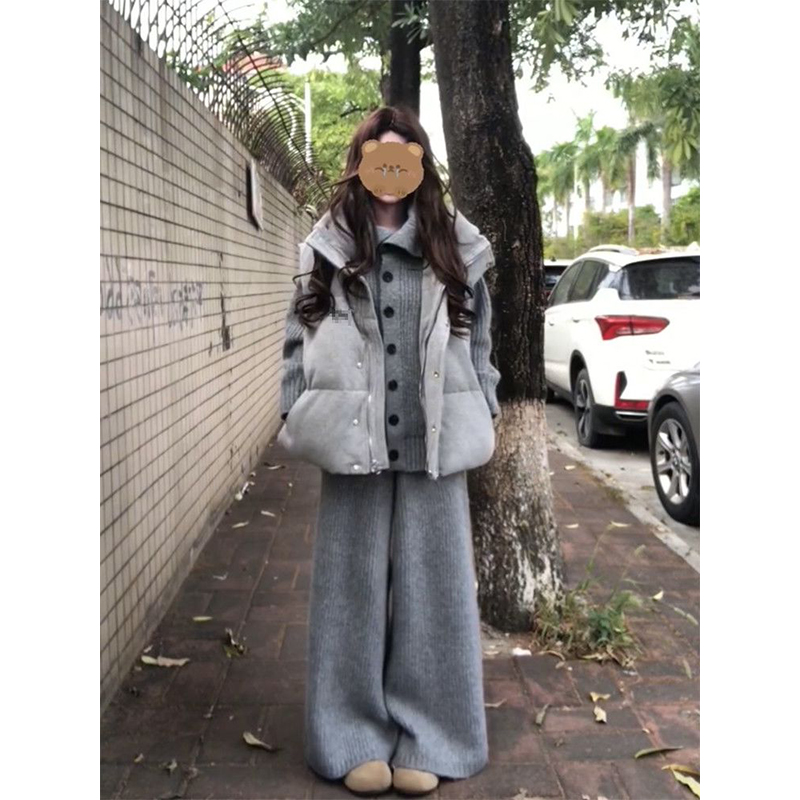 日系复古时尚穿搭一整套灰色长裤+针织开衫毛衣女+背心棉服马甲潮