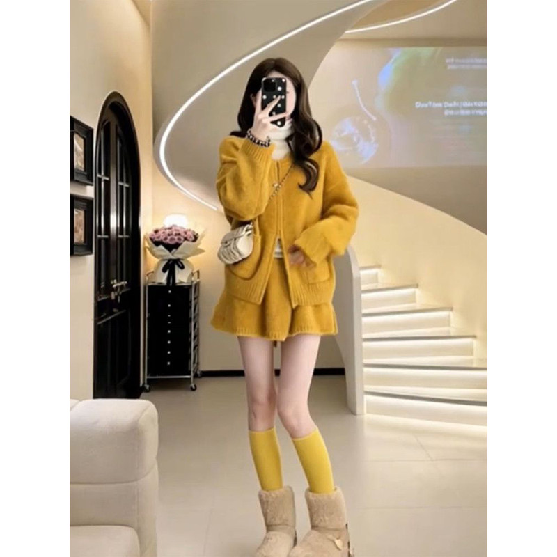 温柔减龄风气质穿搭一整套高腰显瘦半身裙+拉链黄色针织开衫毛衣,女装/女士精品,时尚套装,淘宝优惠券,粉丝福利购,淘宝优惠卷