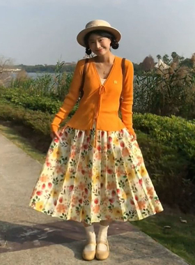 春日少女感甜美橘色系带针织开衫搭配橙色花朵高腰半身裙两件套装