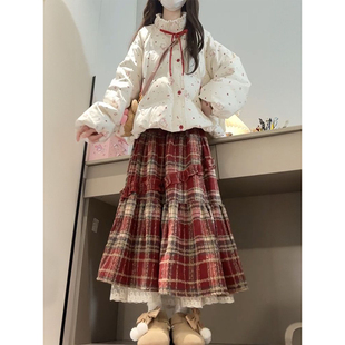 甜美风小个子穿搭一整套保暖冬日百搭米白色棉服搭配高腰半身裙子