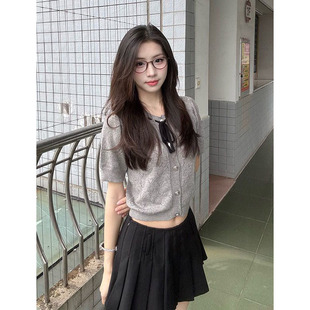 法式 两件套 温柔时尚 镂空设计灰色针织上衣女搭配高腰百褶短裙夏季