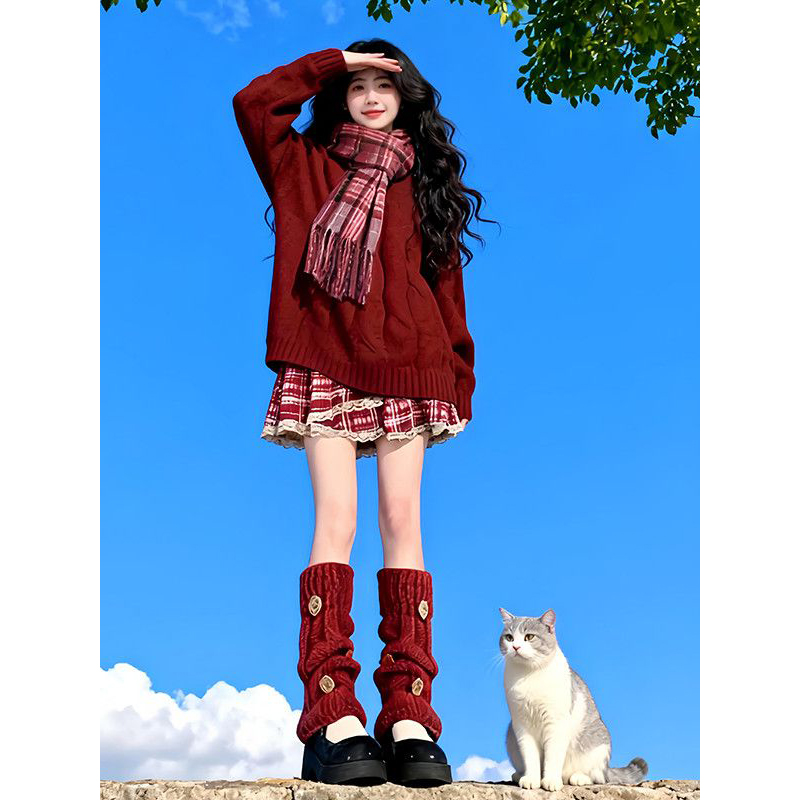法式温柔少女氛围感红色麻花针织毛衣搭配红色短裙秋冬穿搭两件套