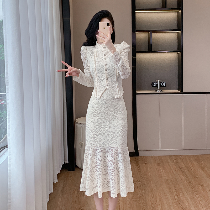 广州十三行冬装法式高级感白色时尚套装蕾丝上衣高腰半身裙两件套