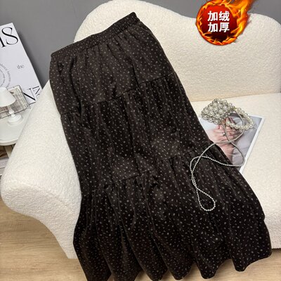 韩版 秋冬2025新款韩系百搭小碎花加绒加厚丝绒半身裙中长蛋糕裙