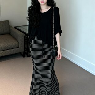 T恤 中裙 宽松大版 辣妹纯色慵懒蝙蝠袖 高腰条纹鱼尾半身裙套 新款