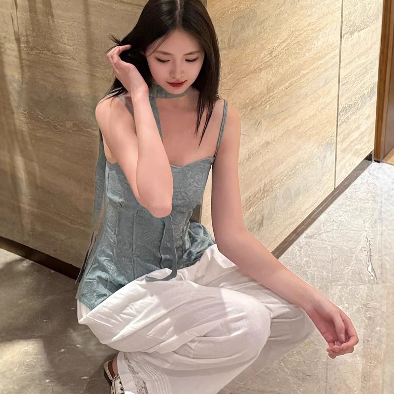 【娇女感】纯欲浮雕花纹吊带上衣女内搭收腰显瘦显白无袖背心小衫