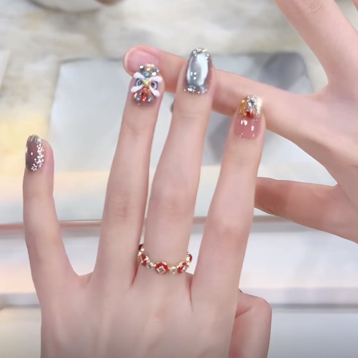 狮来运转  纯手工穿戴猫眼爆闪显嫩美甲贴片10片,彩妆/香水/美妆工具,穿戴甲/甲片,淘宝优惠券,粉丝福利购,淘宝优惠卷