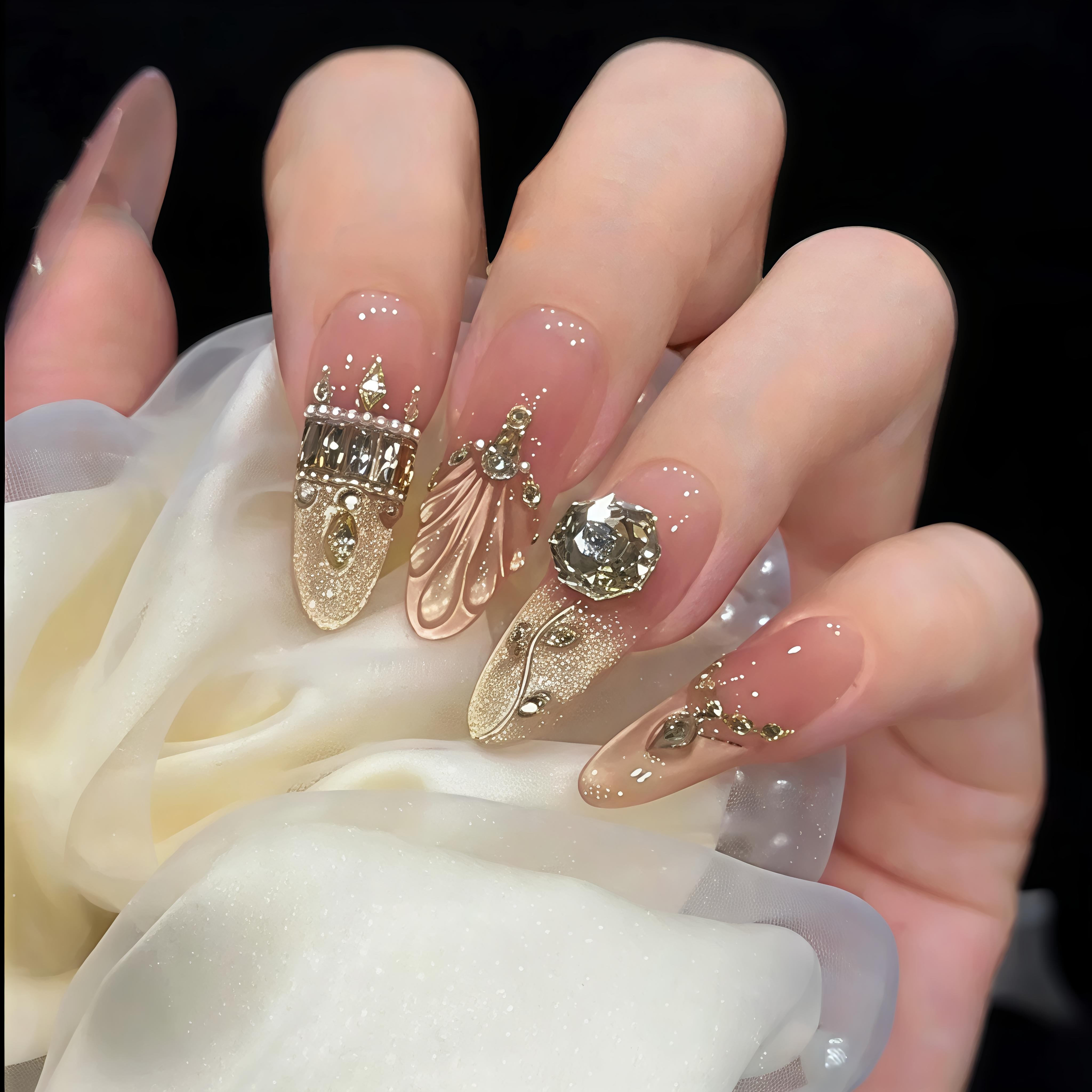 玫瑰城堡纯手工穿戴美甲精致大钻爆闪显白轻奢高贵美甲贴片10片,彩妆/香水/美妆工具,穿戴甲/甲片,淘宝优惠券,粉丝福利购,淘宝优惠卷