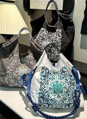 ball chain环保袋刺绣新款滕花图尼龙斜跨单肩包购物袋休闲大容量