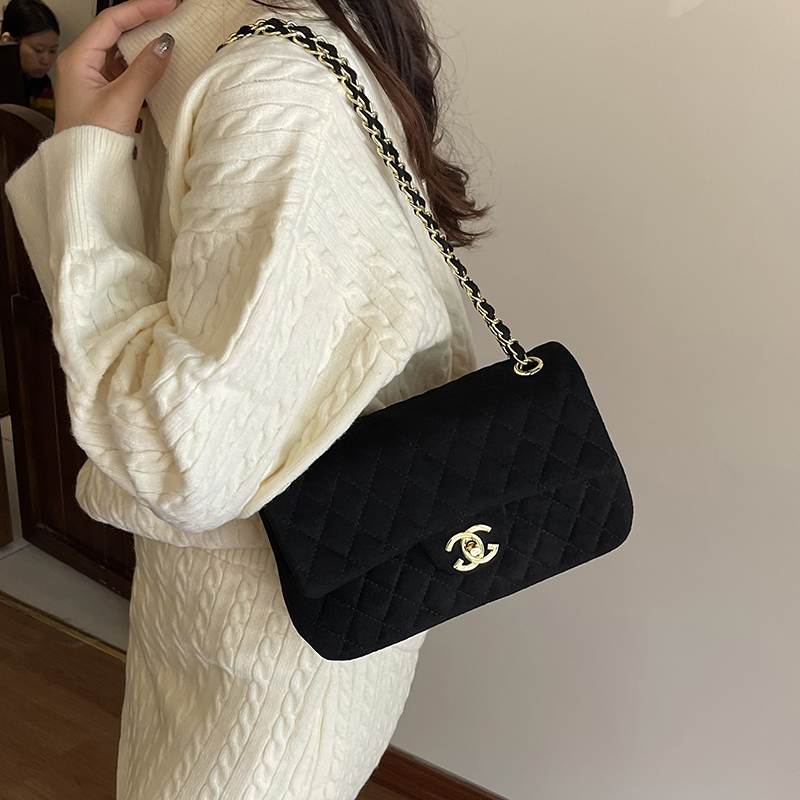 2025新款时尚百搭小方包