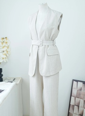 【格桑雅儒】老钱风慵懒条纹亚麻套装夏季松弛感度假风收腰两件套