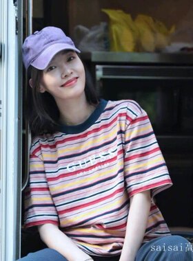同款淡紫色圆顶弯檐显脸小白百合
