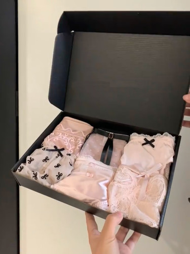 暮涩绯情*蕾丝轻奢内裤女低腰性感新款镂空纯棉裆三角裤礼盒套装