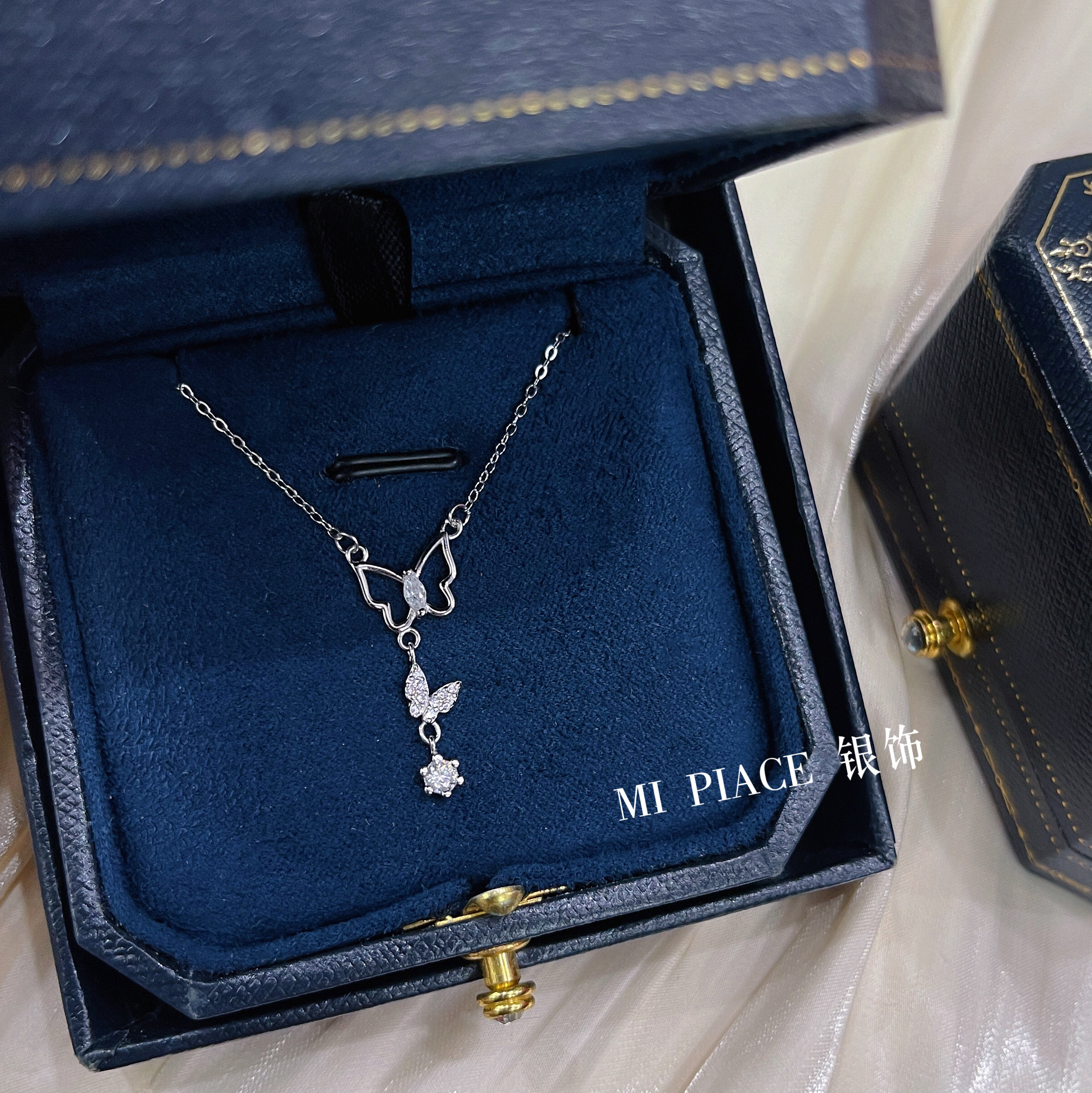 s999纯银流苏蝴蝶项链女轻奢小众设计感锁骨链送女友情人节礼物