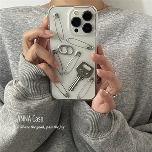 ANNACASE小众创意金属别针钥匙透明滴胶适用苹果14promax手机壳iphone15pro全包13promax新款 11保护套12男女