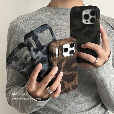 高级感秋冬时髦豹纹毛绒手机壳