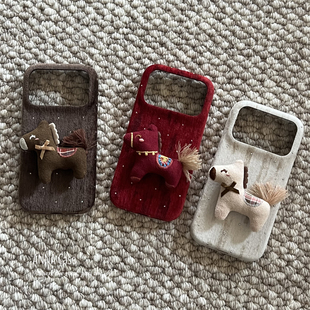 ANNACASEins秋冬小马公仔吉祥物毛绒闪钻适用苹果17promax手机壳iphone17全包15软16promax防摔保护套14女13