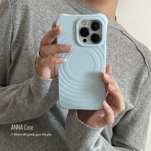 简约浅蓝色波漾磁吸手机壳