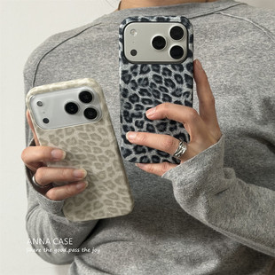 ANNACASE简约米杏黑豹纹超薄皮质适用苹果17promax手机壳iphone14半包17pro新款 15pro软壳16promax防摔保护套