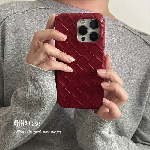 ANNACASE小众气质新年红编织纹皮质适用17promax手机壳新款iPhone14高级感16pro防摔16硬壳15promax保护套13
