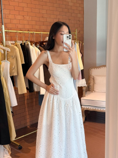 温柔镂空吊带收腰大摆小白裙 法式 度假连衣裙 Tracy正品 泰国代购