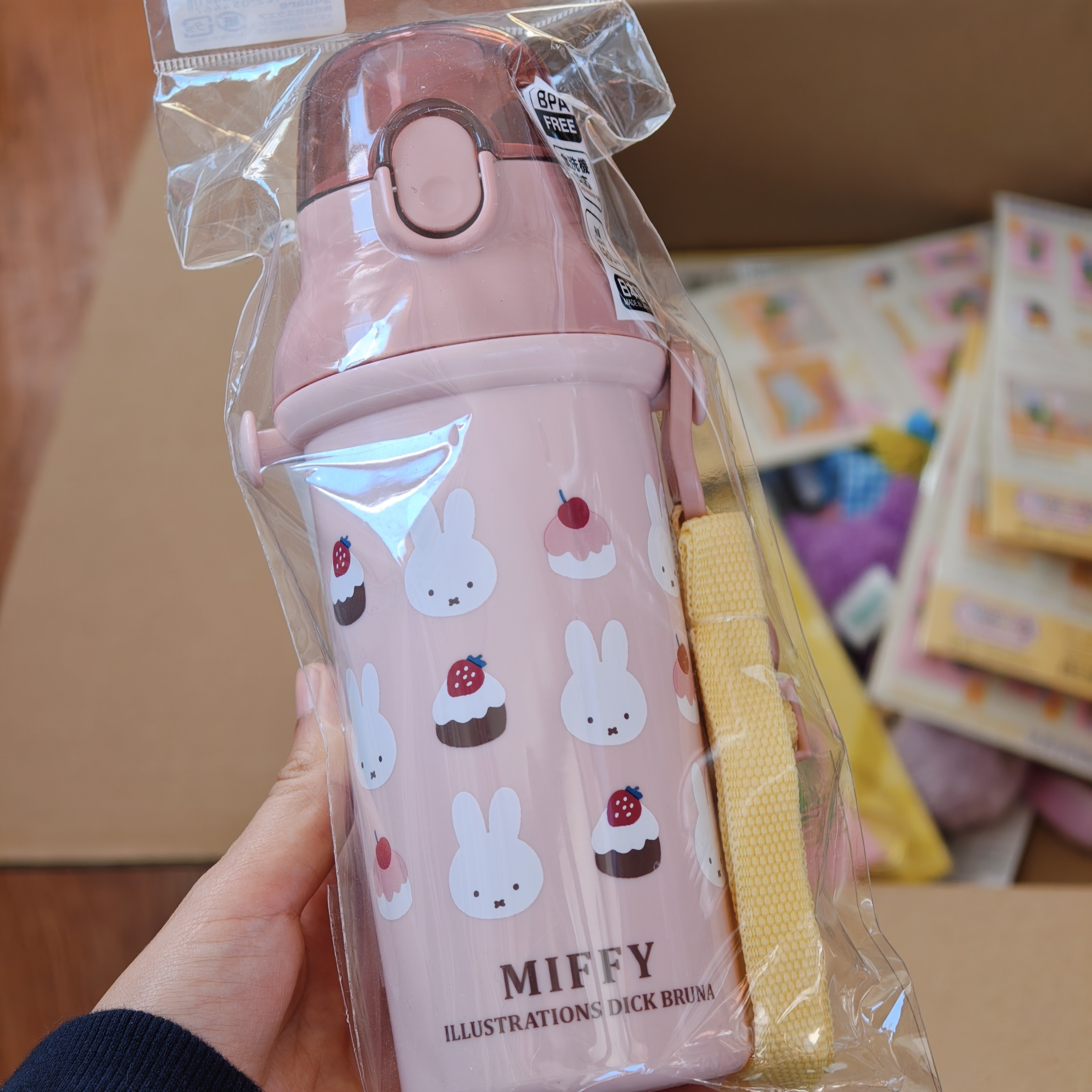 国内现货日本制米菲兔草莓蛋糕水杯儿童直饮杯冷水杯不保温480ml,模玩/动漫/周边/娃圈三坑/桌游,动漫水杯/居家/百货,淘宝优惠券,粉丝福利购,淘宝优惠卷