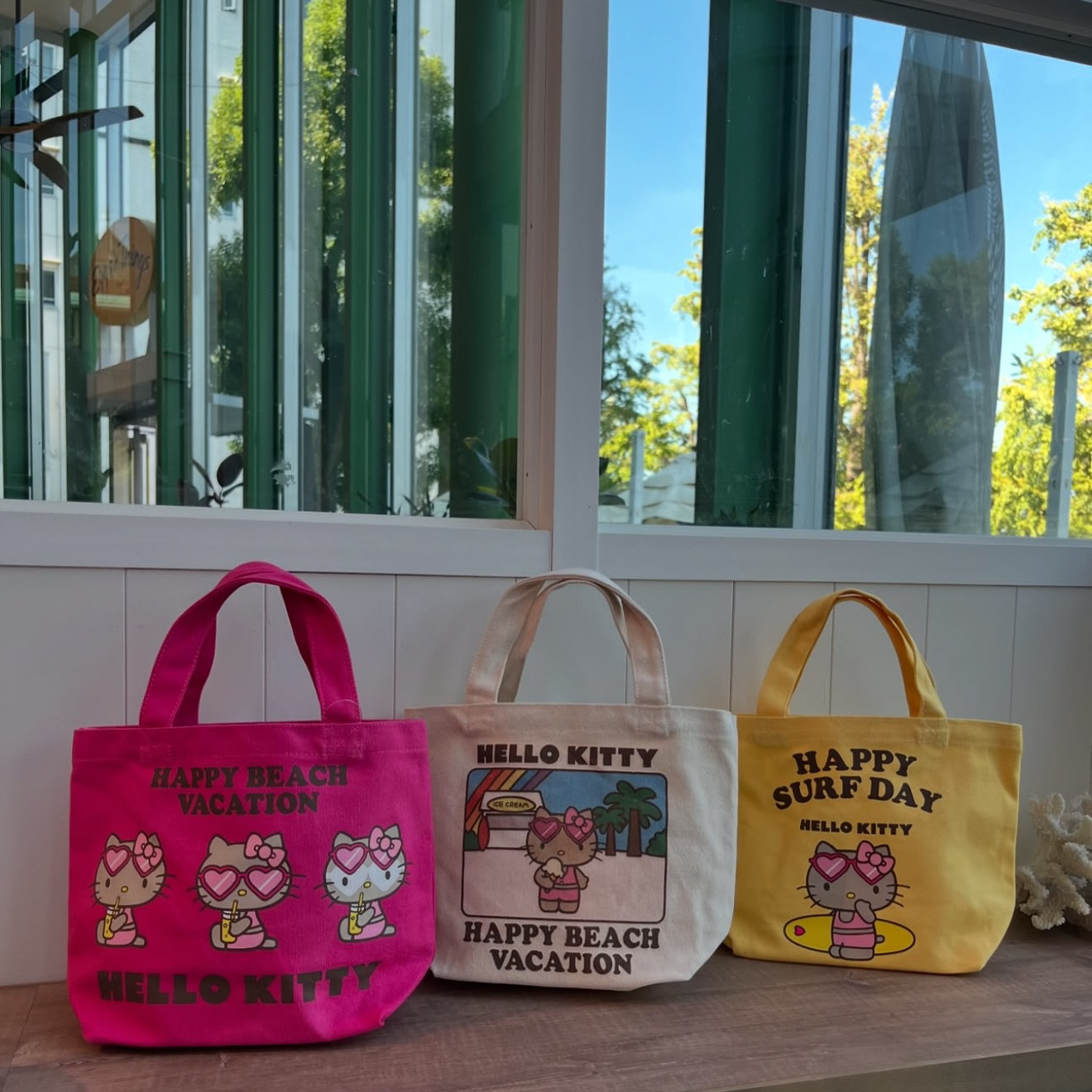 现货日本采购三丽鸥夏威夷限定黑皮Kitty购物袋手提包保温袋手帕