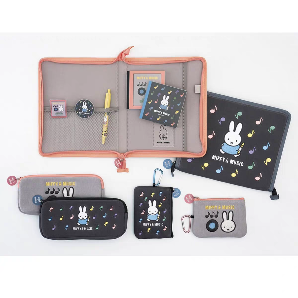 国内现货 日本采购miffy米菲音乐系列笔袋化妆包挂件磁带,模玩/动漫/周边/娃圈三坑/桌游,动漫背包/钱包/箱包,淘宝优惠券,粉丝福利购,淘宝优惠卷