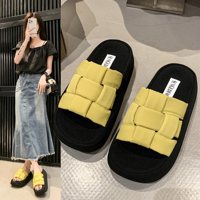 明星同款2025夏季新款厚底软底拖鞋女外穿时尚百搭休闲沙滩凉拖防