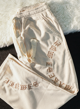 日系卡其色裤子男款春秋季潮牌直筒宽松美式刺绣痞帅工装休闲长裤