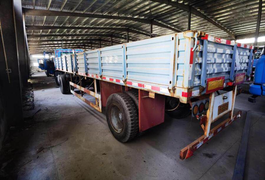 3月31日襄阳市鄂FF317学、挂鄂FG303学车辆网络拍卖公告