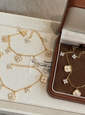 粉贝微镶锆石四叶花流苏高级古法金手链手饰小众精致高级感千金风